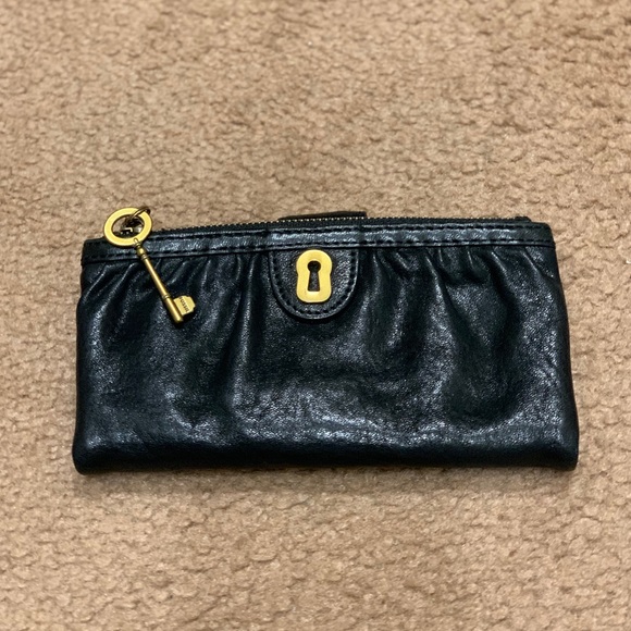 Fossil Wallet - Picture 1 of 6
